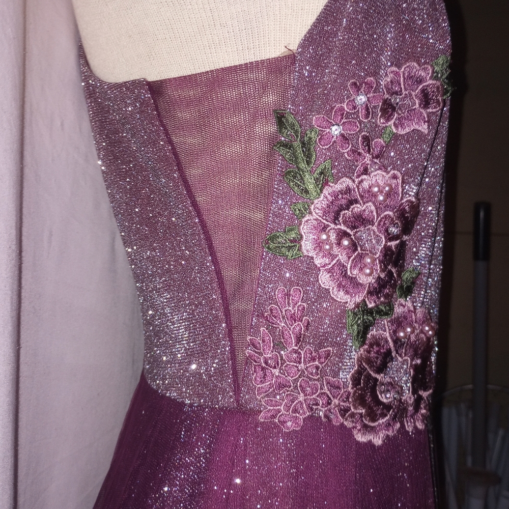 Social Couture Plum Sparkly Formal Dress Size 9/10 - Picture 6 of 16